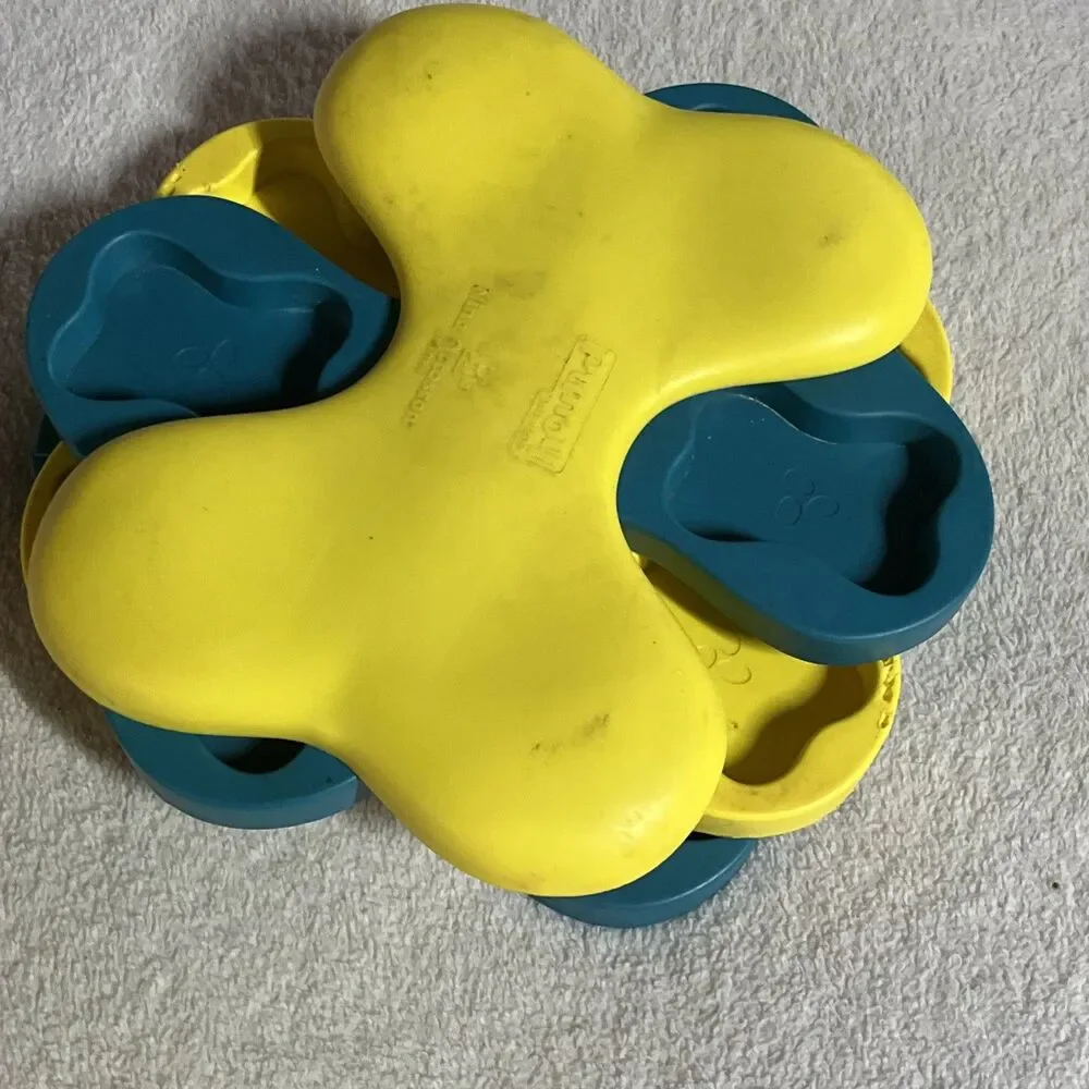 Dog Tornado Spinning Treat Toy Outward Hound Skill Level 2 Hide Puzzle Lock Bone
